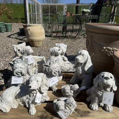 Hundefigurer til haven